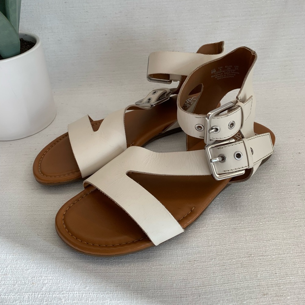 Franco Sarto Georgina White Leather Buckle Strap Sandals Woman’s 8M